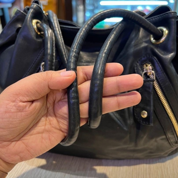 FURLA Carmen Large Black Leather Bag with Pendant - Picture 4 of 9